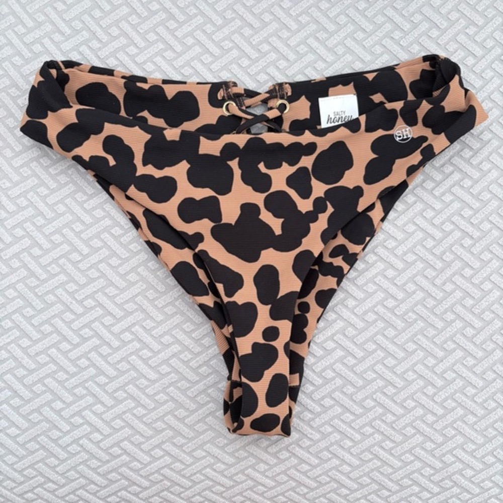 Salty Honey Leopard Print Bikini Bottoms in Tan Black M